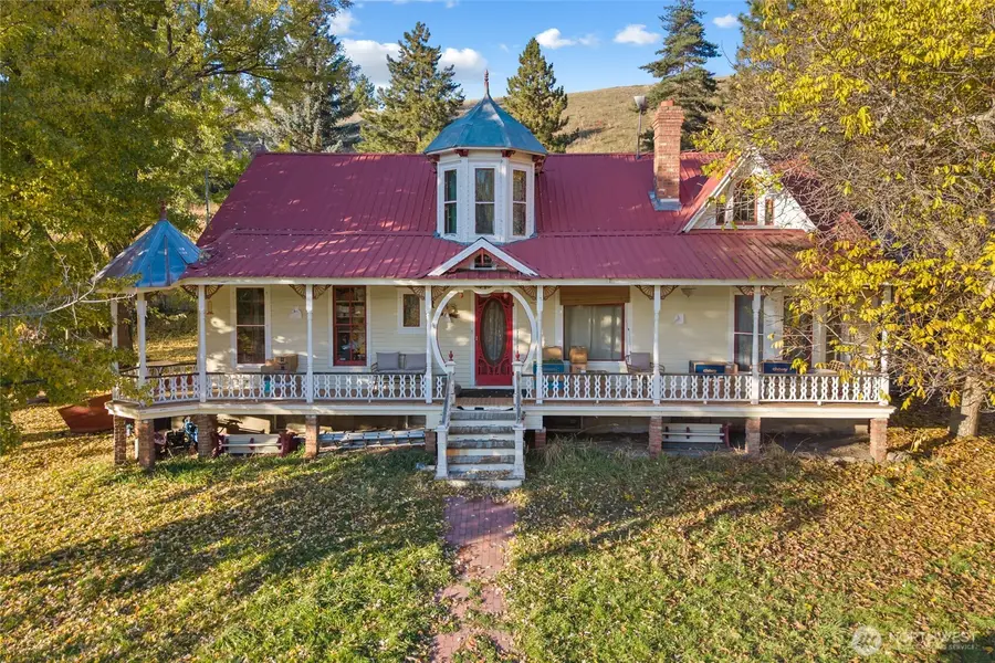 2555 Pleasant Valley Rd., Rice, WA 99167 - Image #2