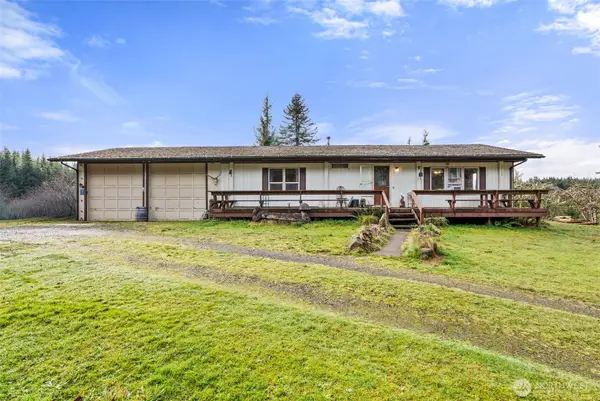 2700 Mallis Landing Road, Raymond, WA 98577
