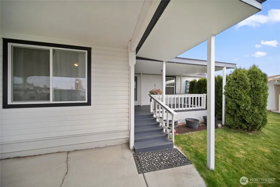 2240 W Broadway Avenue #129, Moses Lake, WA 98837 - Image #2