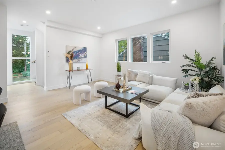 6014 35th Avenue Ne, Seattle, WA 98115 - Image #3