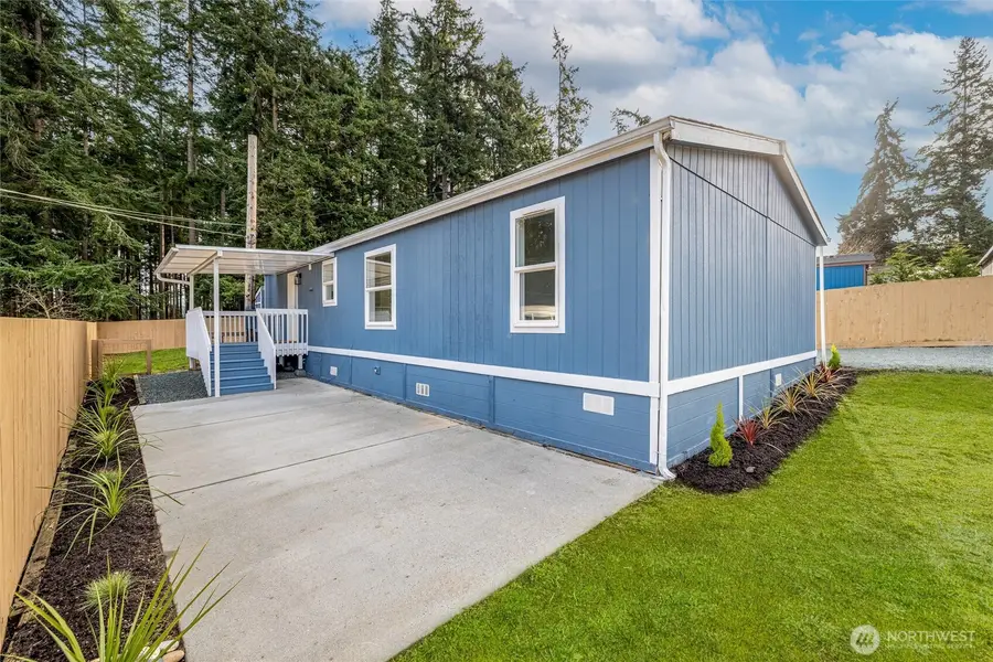 3234 Whitney Dr, Oak Harbor, WA 98277 - Image #2