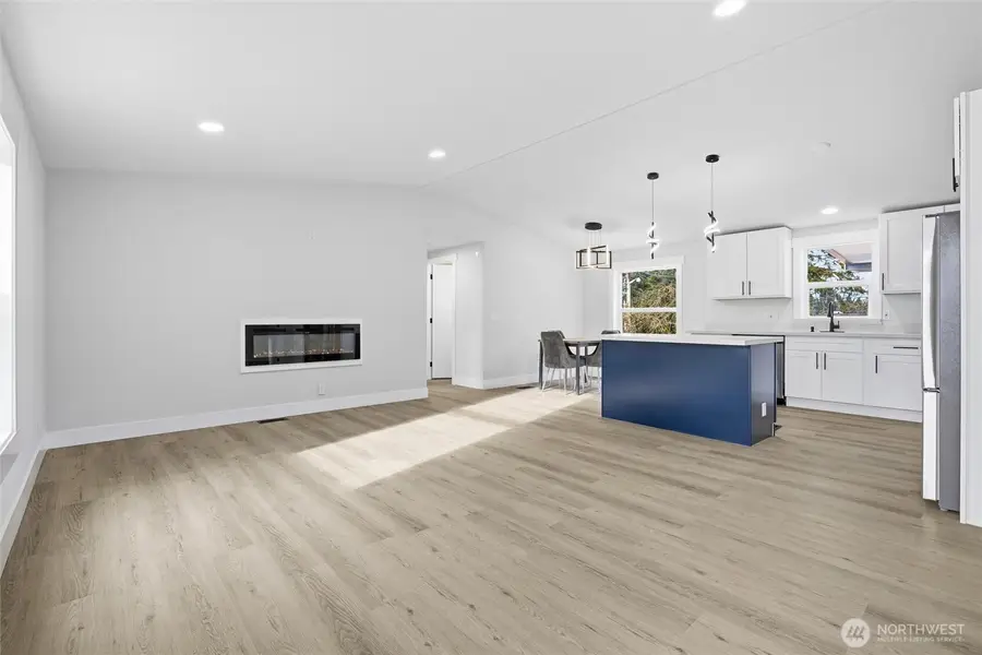 3234 Whitney Dr, Oak Harbor, WA 98277 - Image #3