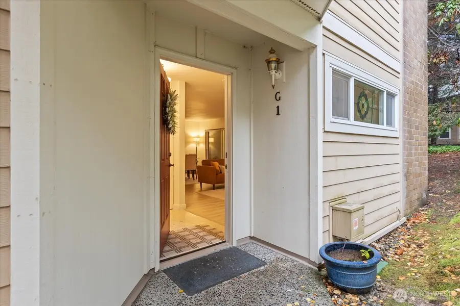 14651 NE 40th Street #G1, Bellevue, WA 98007 - Image #2