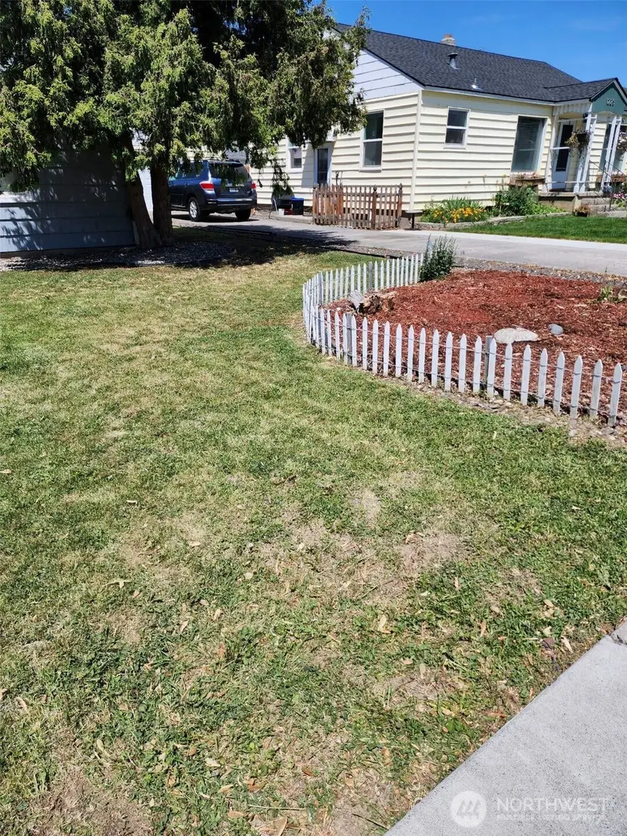 1229 C Street Sw, Ephrata, WA 98823 - Image #3