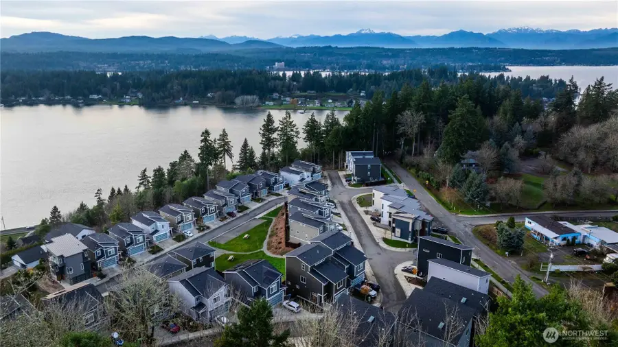 139 Blackfish Court, Bremerton, WA 98310 - Image #2