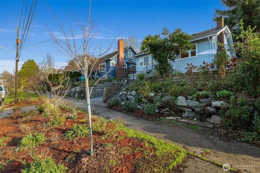 2346 29th Avenue S, Seattle, WA 98144 - Image #2