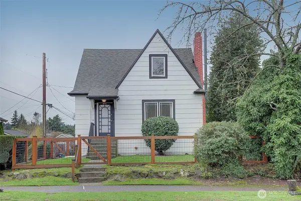 4415 SW Juneau Street, Seattle, WA 98136