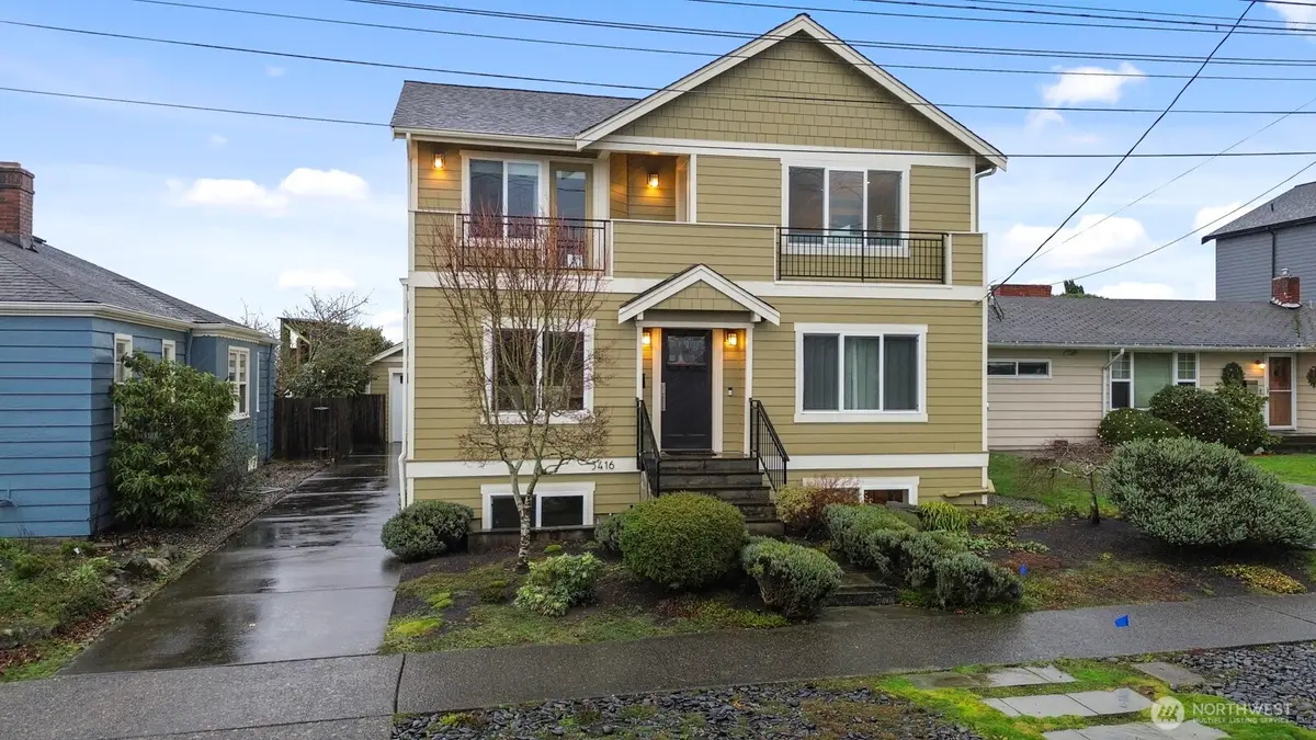 3416 38th Avenue W, Seattle, WA 98199 - Image #1