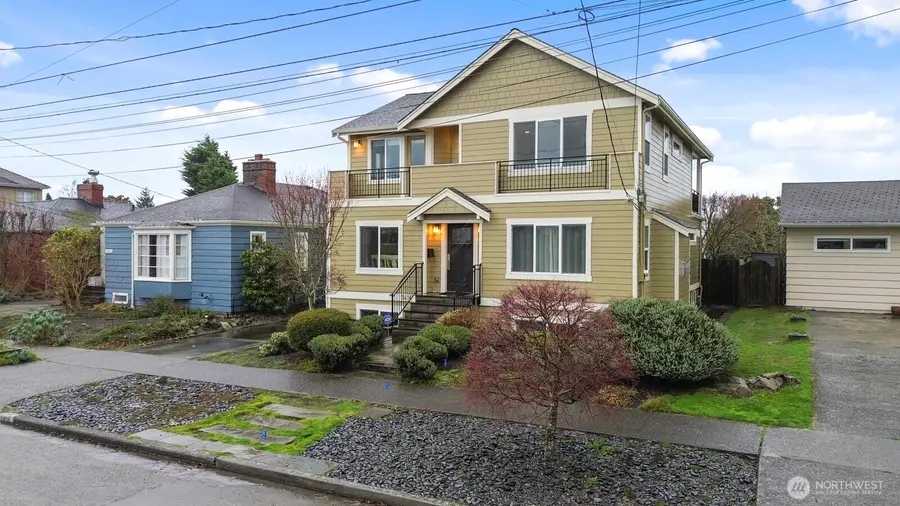 3416 38th Avenue W, Seattle, WA 98199 - Image #3