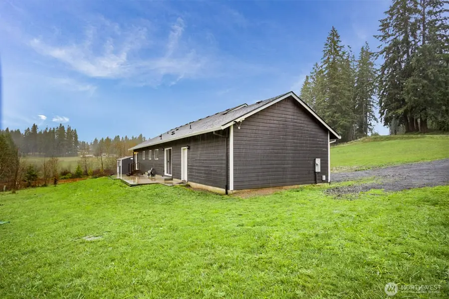 981 Schaffran Road, Castle Rock, WA 98611 - Image #3