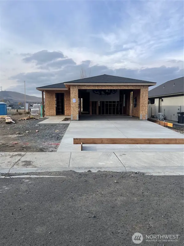 915 Ivy Street Ne, Ephrata, WA 98823