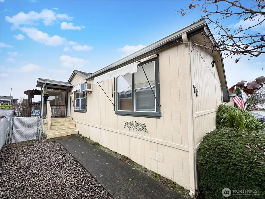 77 Blue Heron Drive, Longview, WA 98632 - Image #2