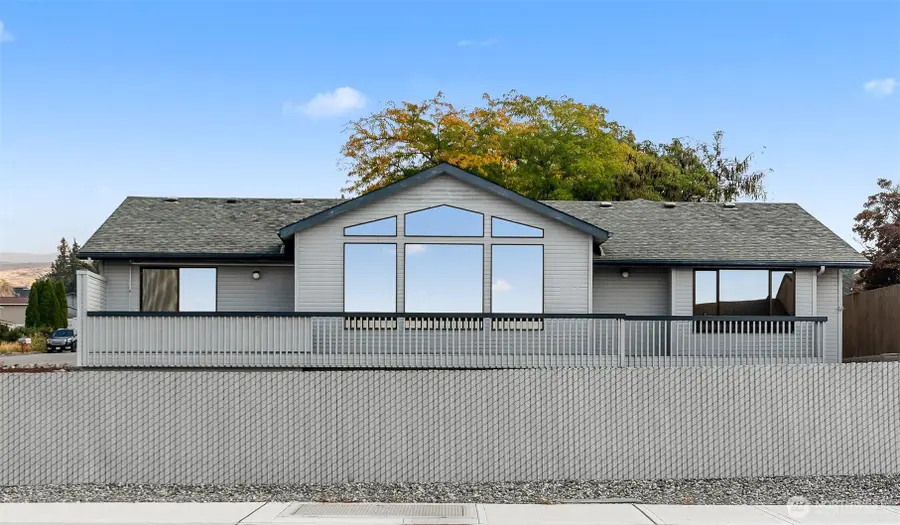 326 Goldcrest Street, East Wenatchee, WA 98802 - Image #3