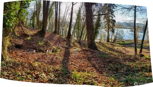 1030 East Bay Drive Ne, Olympia, WA 98506