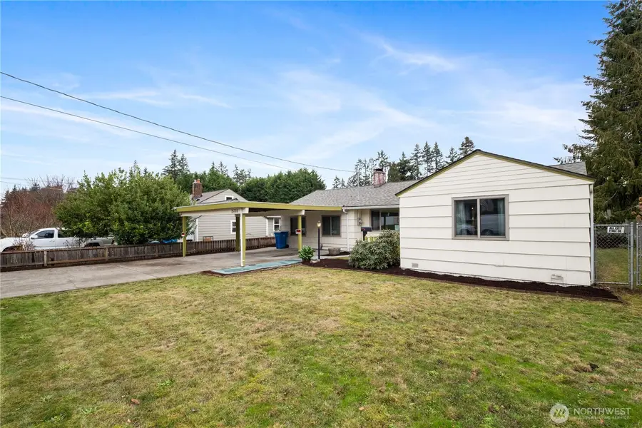 15726 Palatine Avenue N, Shoreline, WA 98133 - Image #3