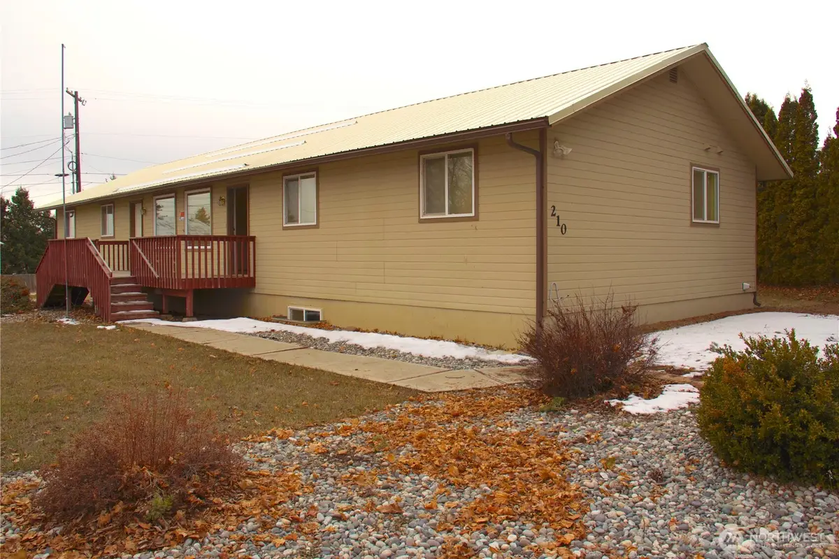 210 W Ash Street, Waterville, WA 98858 - Image #1