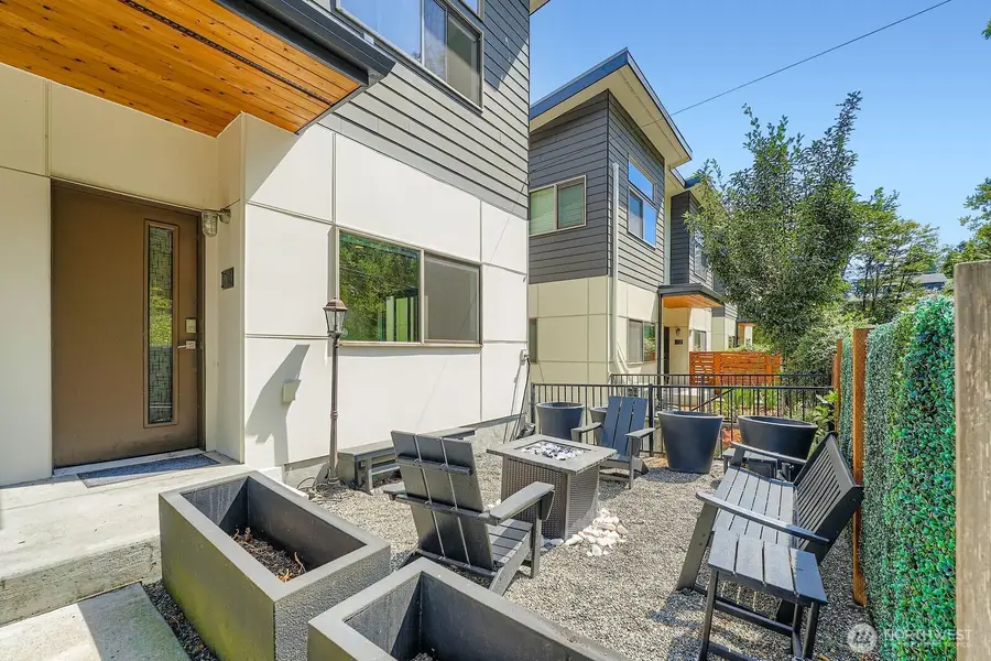 8718 42nd Avenue S, Seattle, WA 98118 - Image #3