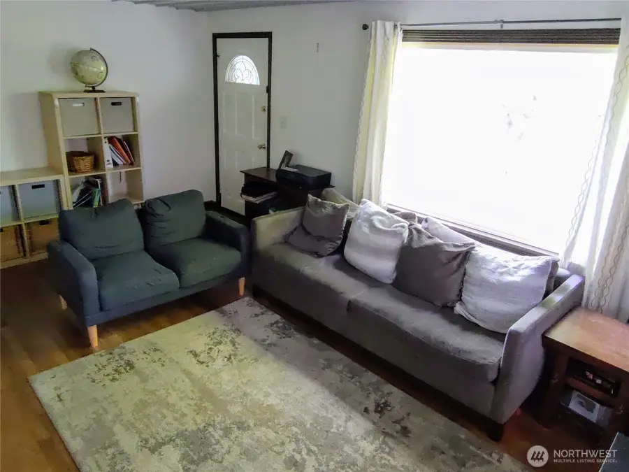 14818 5th Avenue Ne, Shoreline, WA 98155 - Image #2