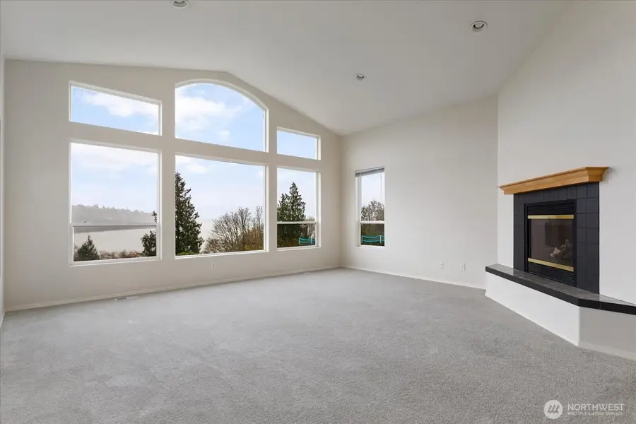 461 Hazelwood Drive, Oak Harbor, WA 98277 - Image #3