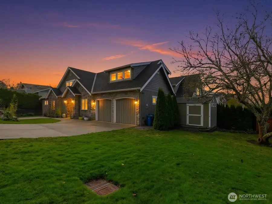 1040 6th Avenue S, Edmonds, WA 98020 - Image #2