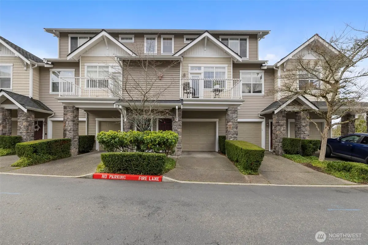 1601 NE Katsura Street #103, Issaquah, WA 98029 - Image #1