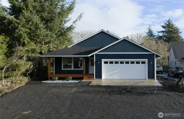 634 Island Circle Se, Ocean Shores, WA 98569