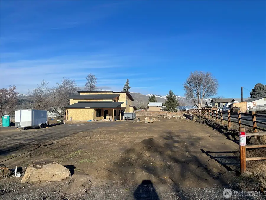 313 34th Street Nw, East Wenatchee, WA 98802 - Image #2