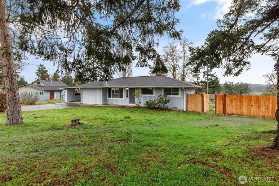 1321 Orchard Loop, Oak Harbor, WA 98277 - Image #2