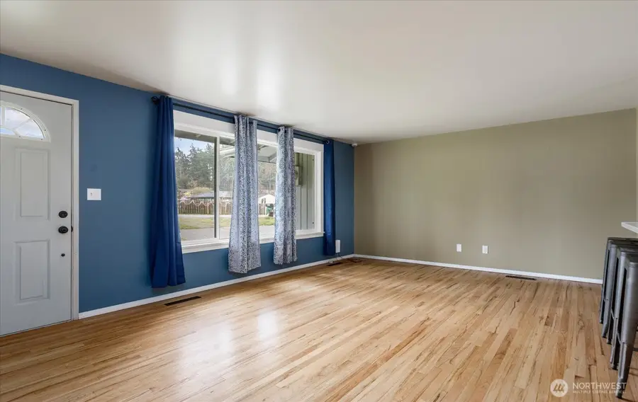 1321 Orchard Loop, Oak Harbor, WA 98277 - Image #3