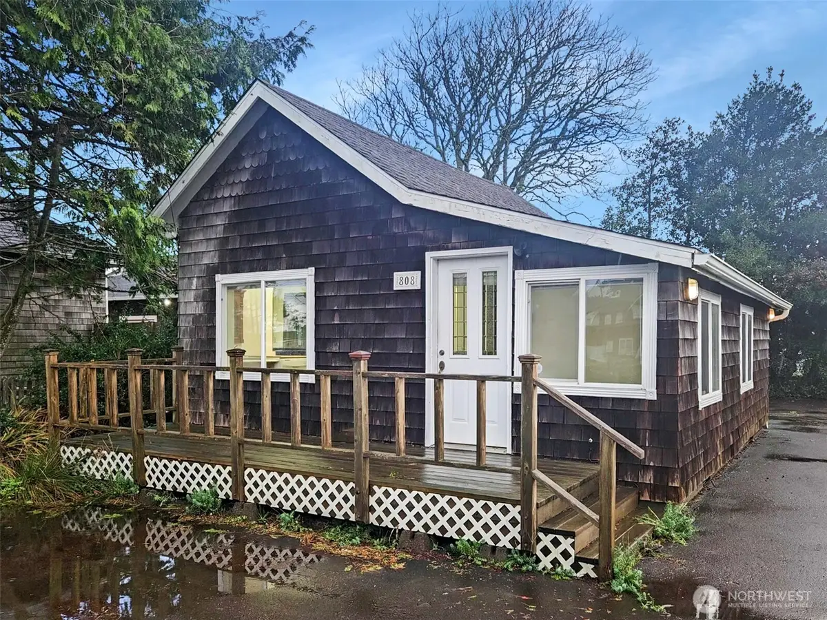 808 Pacific Avenue N, Long Beach, WA 98631 - Image #1