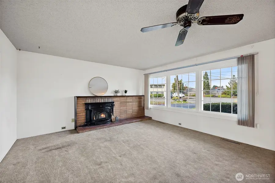 8114 Fairway Drive Sw, Lakewood, WA 98498 - Image #3