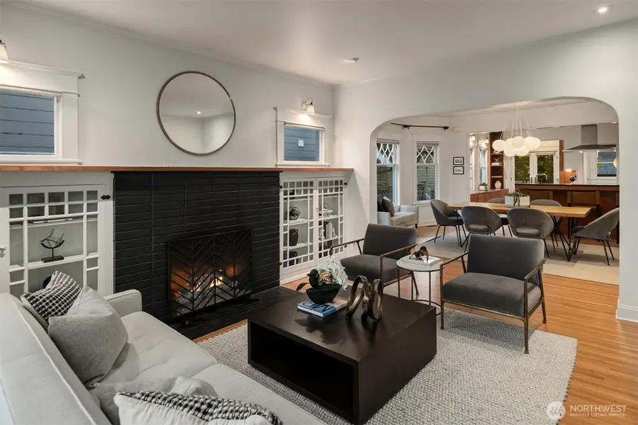 1807 11th Avenue W, Seattle, WA 98119 - Image #2