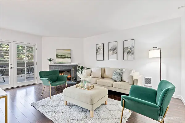 10418 NE 32nd Place #C105, Bellevue, WA 98004