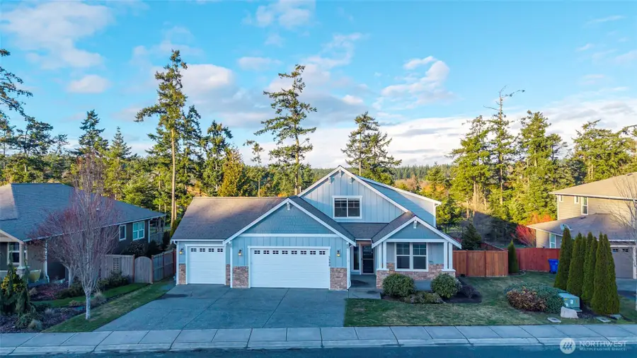 3008 SW Fairway Point Drive, Oak Harbor, WA 98277 - Image #2