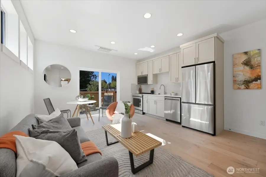 7322 11th Avenue Ne #B, Seattle, WA 98115 - Image #3