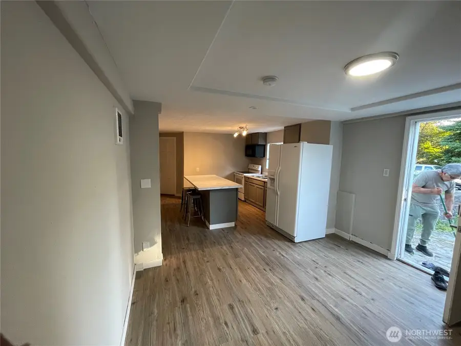 30524 8th Avenue Sw, Federal Way, WA 98023 - Image #3