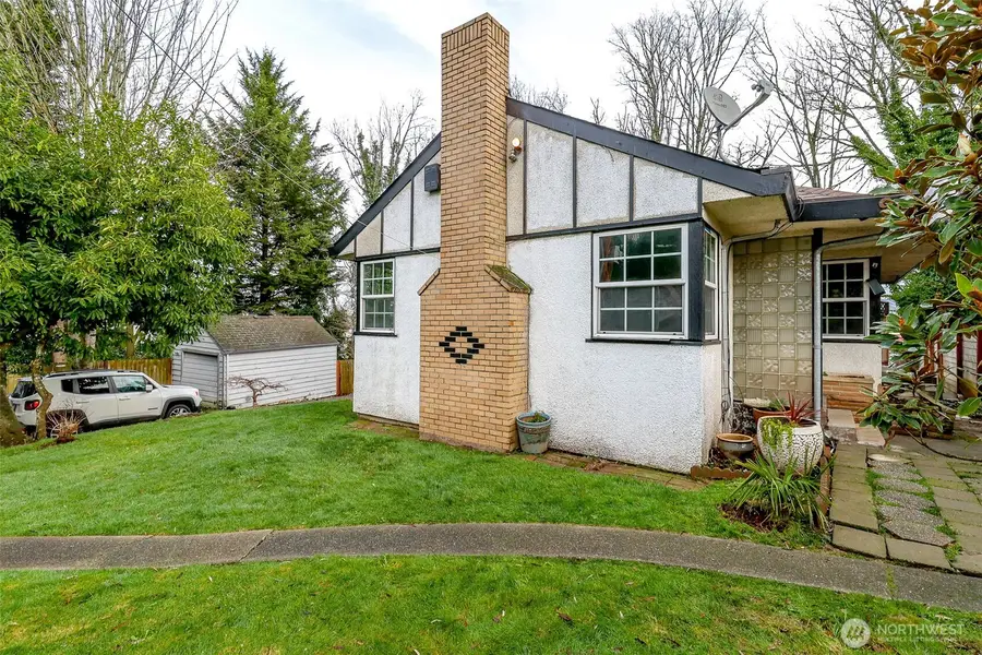 98 Hardie Avenue Sw, Renton, WA 98057 - Image #3