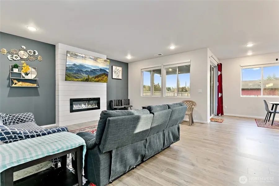 2810 180th Street Ct E, Tacoma, WA 98445 - Image #2