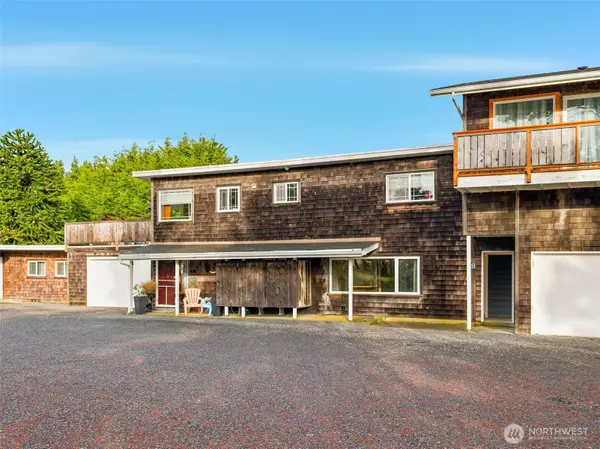 1611 S Ocean Beach Boulevard #8, Long Beach, WA 98631