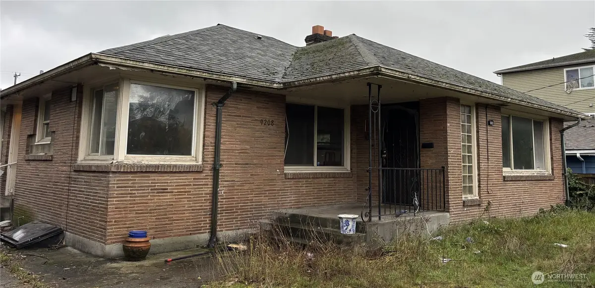 9208 17th Avenue Sw, Seattle, WA 98106 - Image #1