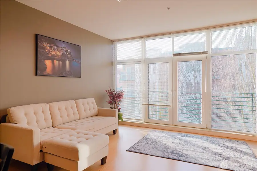 17 Mercer Street #207, Seattle, WA 98119 - Image #2