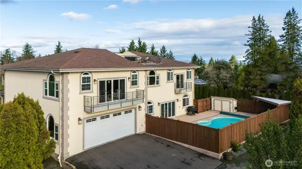 19837 47th Avenue Ne, Lake Forest Park, WA 98155