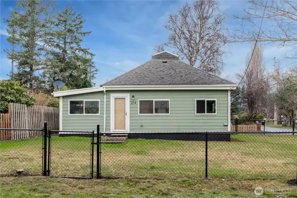 214 17th Street Ne, Long Beach, WA 98631