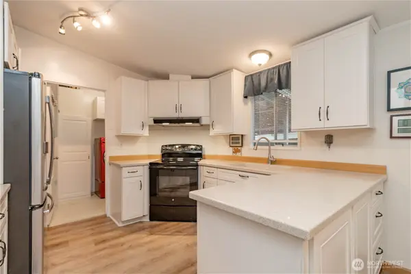 900 29th Street Se #D-11, Auburn, WA 98002