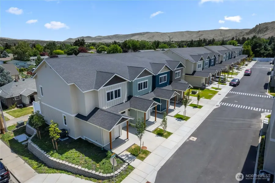 1030 Finch Lane #A1, Wenatchee, WA 98801 - Image #2