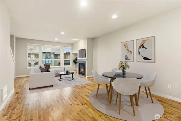 16526 1st Park Se, Bothell, WA 98012