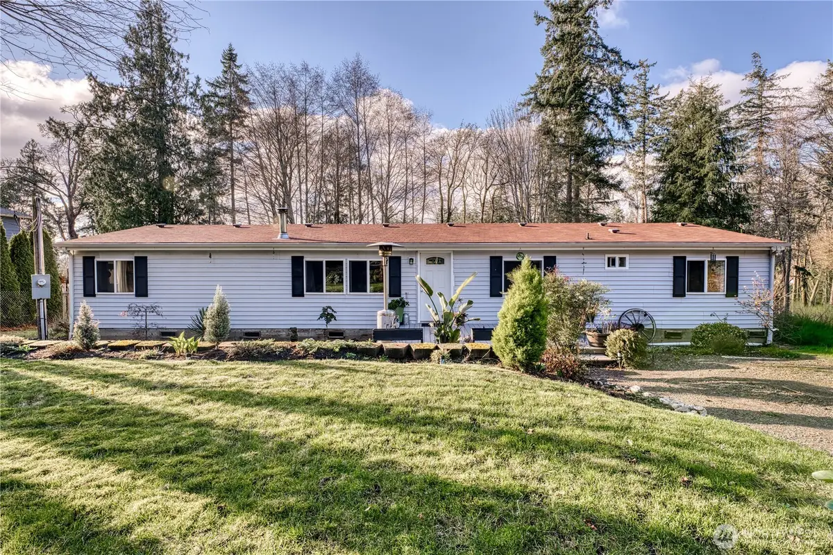 21503 Howard Avenue Ne, Kingston, WA 98346 - Image #1