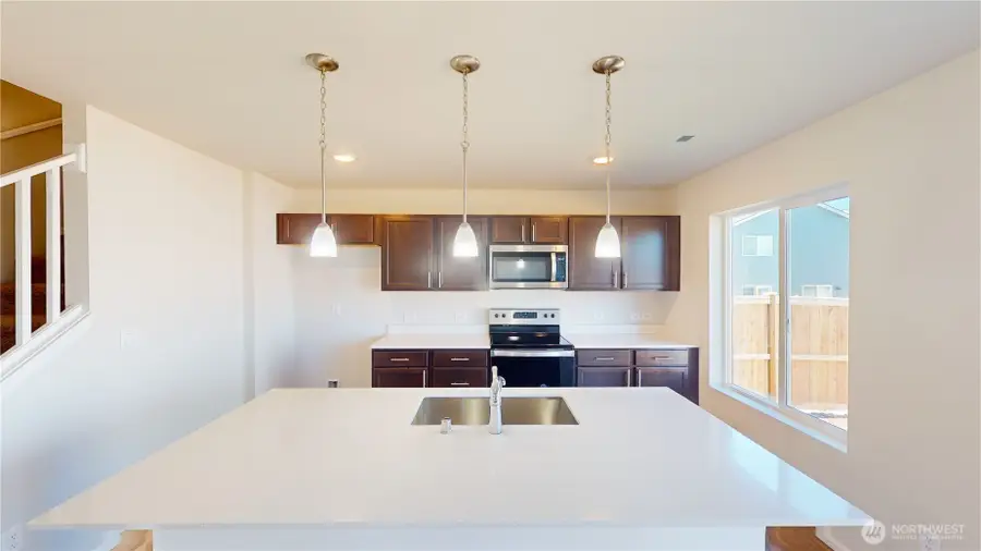 1356 Salzer Creek Drive, Centralia, WA 98531 - Image #2