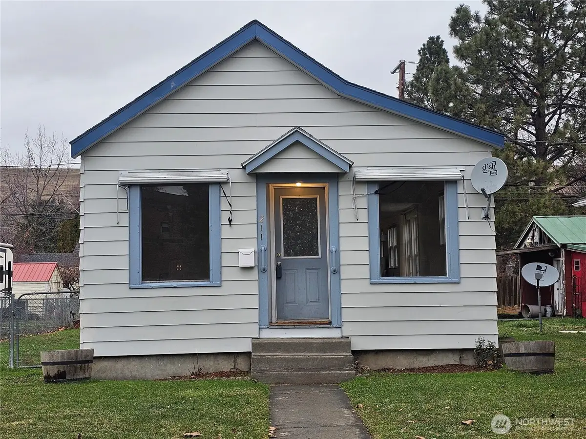 211 E Commercial Street, Dayton, WA 99328 - #1