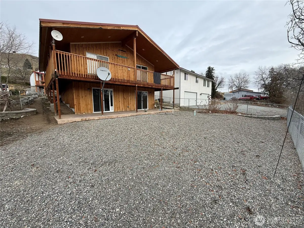 505 Beach Street, Pateros, WA 98846 - Image #1